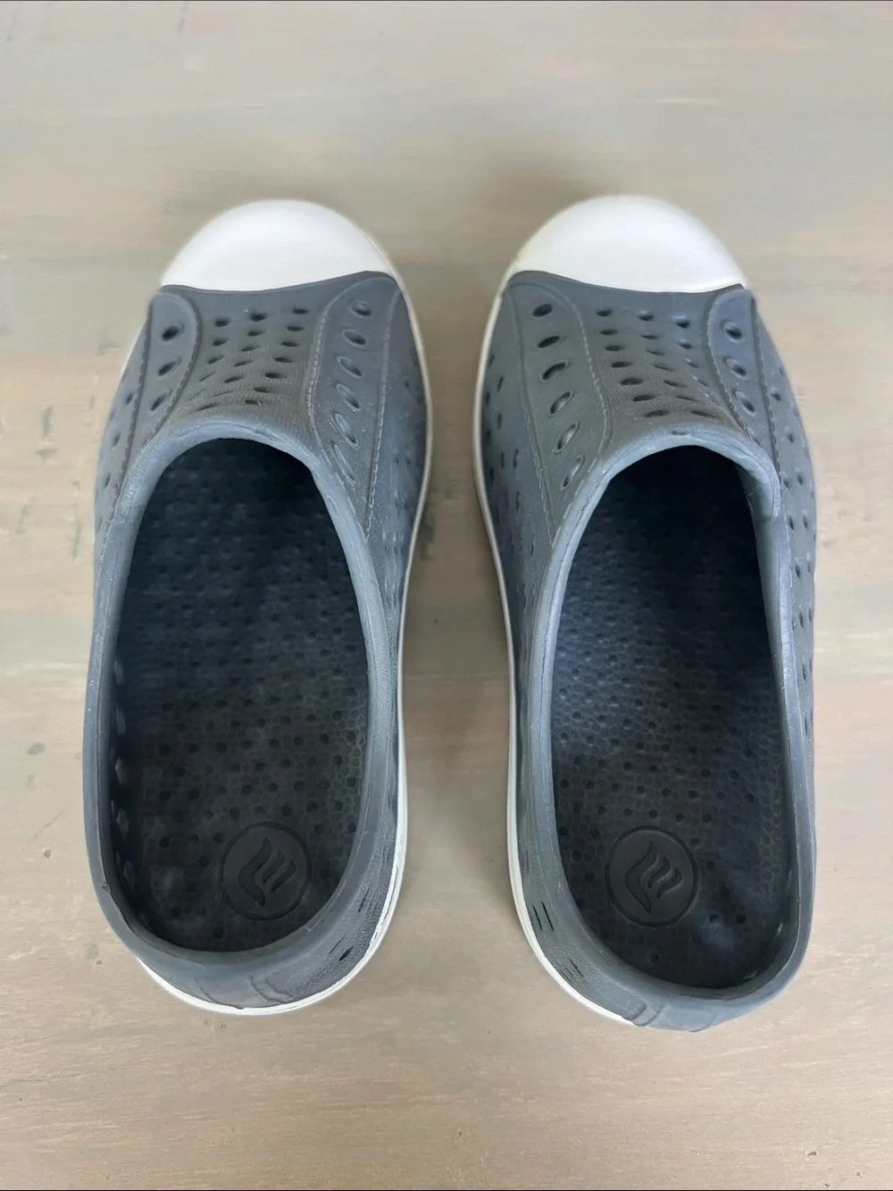 Kids Slip-On Water Shoe. Toddler Size 8.5 - 9.